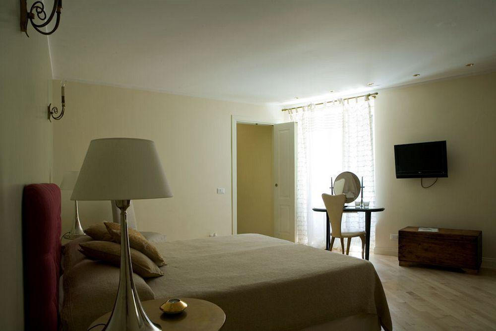 Bb 22 Charming Rooms & Apartments Palermo Bagian luar foto