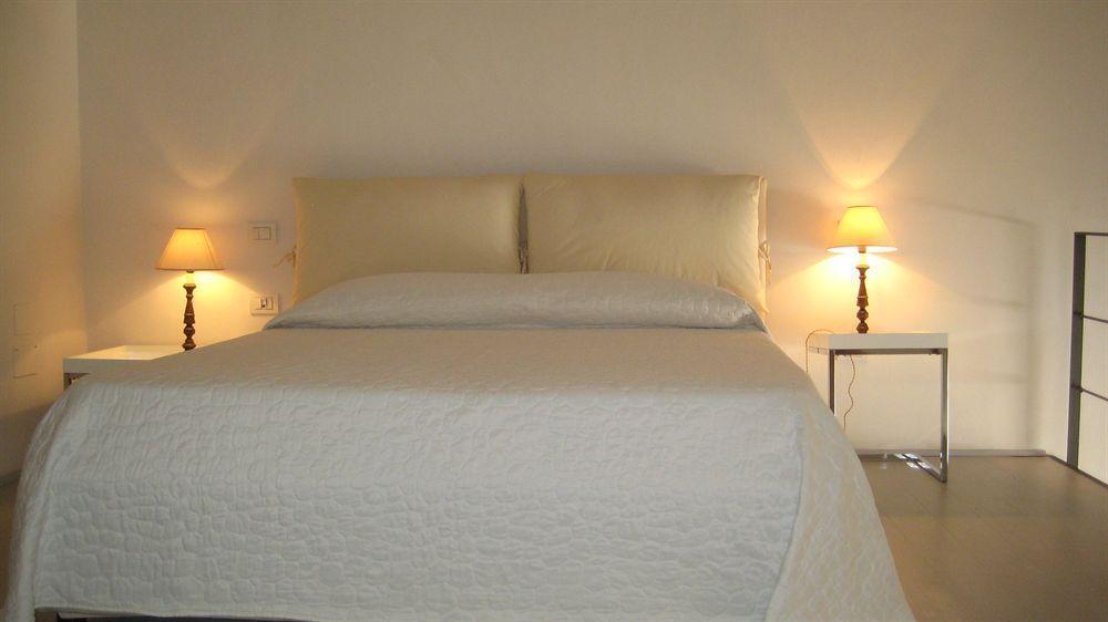 Bb 22 Charming Rooms & Apartments Palermo Bagian luar foto
