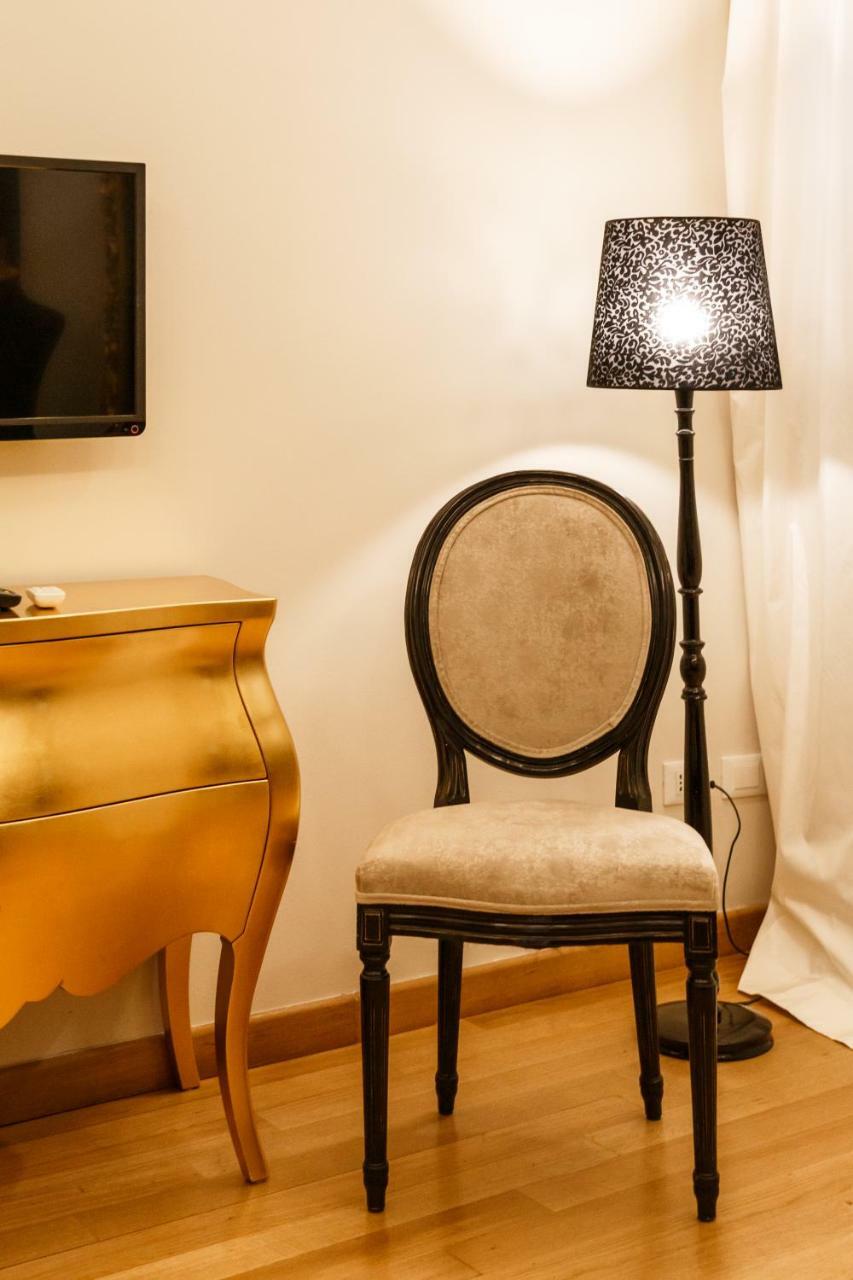 Bb 22 Charming Rooms & Apartments Palermo Bagian luar foto